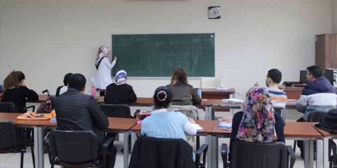 Bağcılar Belediyesinden engelliler için EKPSS kursu