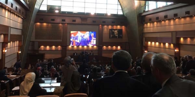 İBB Meclisi'nde 'Kılıçdaroğlu' tartışması
