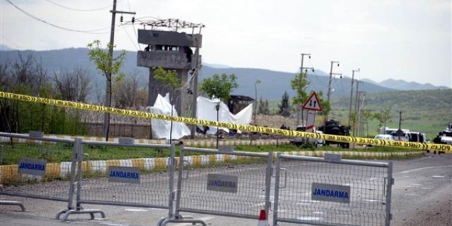 Hain sald�r�da o komutan da yaralanm��