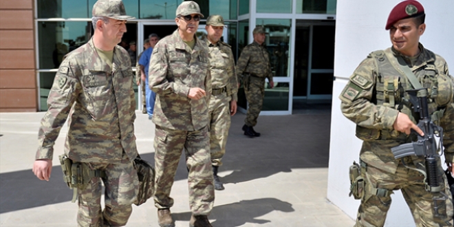 Kara Kuvvetleri Komutan olak Nusaybin'de
