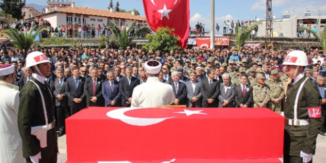Şehit Astsubay Tekin son yolculuğuna uğurlandı