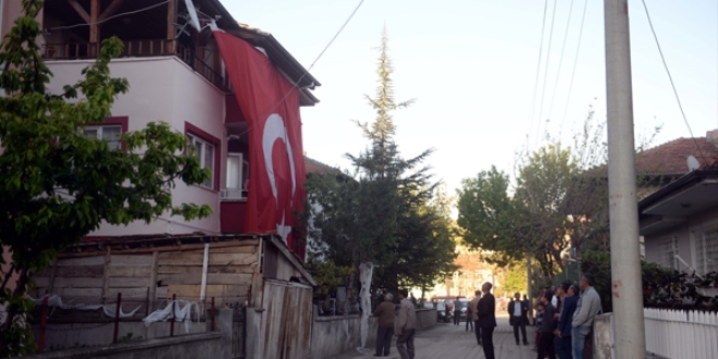 Şehit polis Kürşat İnan'ın baba evinde yas var