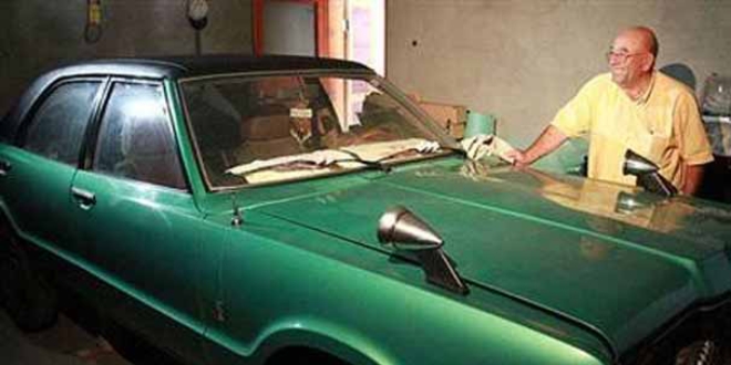 Binaya 'hapsettiği' otomobilini 37 yıl sonra çıkardı