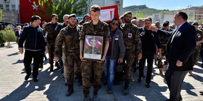 Mardin'de �ehit polis i�in t�ren d�zenlendi