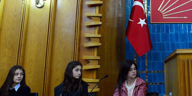 CHP grubu 23 Nisan'da çocuklarla toplanacak