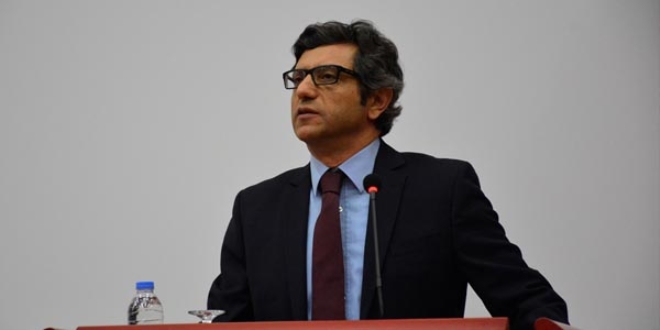 'Yeni anayasada g��ler ayr�l���n�n s�n�rlar� belirlenmeli'