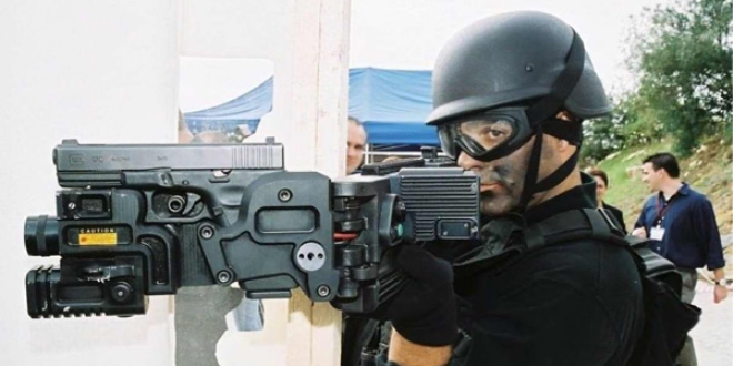 Cornershot silahı Türkiye'de de üretildi
