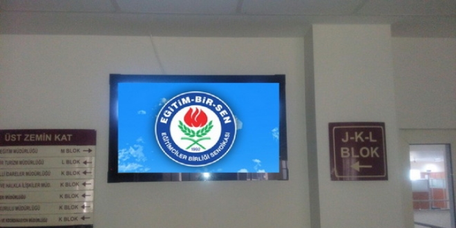 EBS, milli eğitim müdürlüklerine TV takdırdı