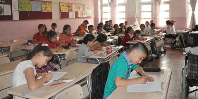 Terör mağduru öğrenciler ders başı yaptı