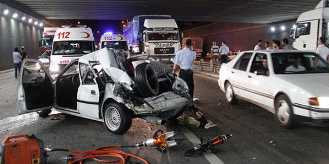 Ankara'da zincirleme trafik kazas: 3 yaral