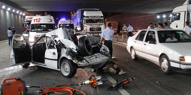 Ankara'da zincirleme trafik kazası: 3 yaralı