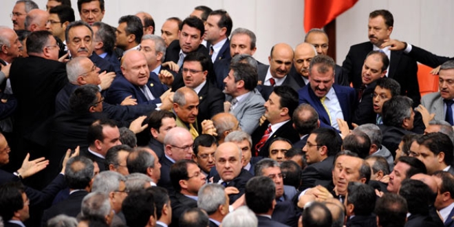 Davutoğlu: Danışman terörüne izin vermeyeceğiz