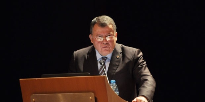 'Hukuk fakülteleri beş yıla çıkarılmalı'