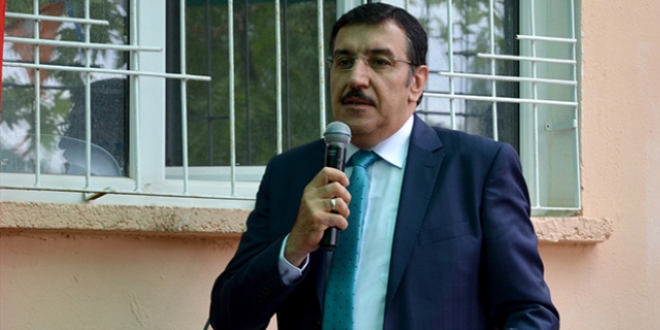 'Türkiye'nin beklediği vize muafiyetini inşallah kaldıracağız'