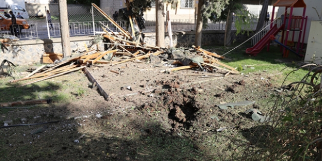 Kilis'e 2 roket mermisi daha d��t�!