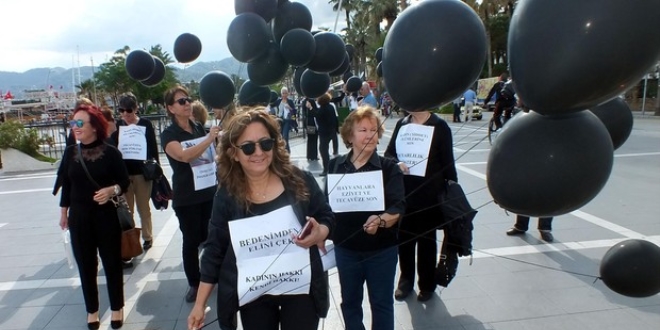 Marmaris'te, her t�rl� istismara kar�� 'sessiz ���l�k' eylemi