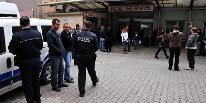 Yılın doktoru bıçaklı saldırıda yaralandı