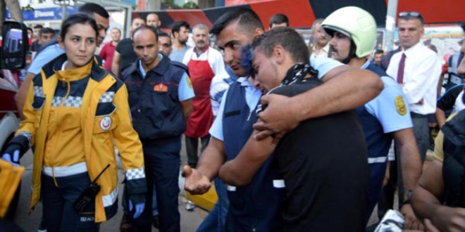İntihara kalkıştı, ikna sonrası itfaiyeciye sarılıp ağladı