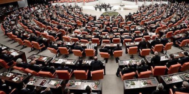 Esnek çalışma imkanı getiren tasarı kabul edildi
