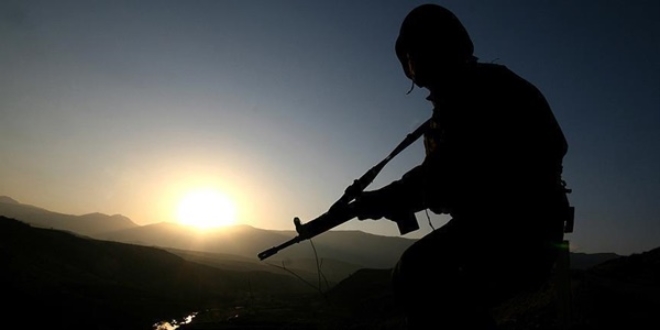 Şırnak'ta 10 terörist teslim oldu