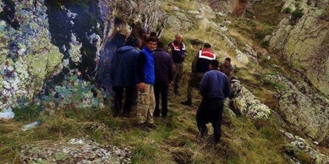 Uluk��la katliamc�s� I��D'cilere ait silah bulundu