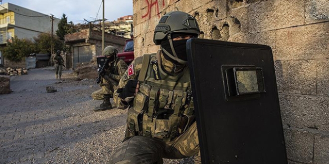 ��rnak ve Nusaybin'de 12 ter�rist etkisiz hale getirildi