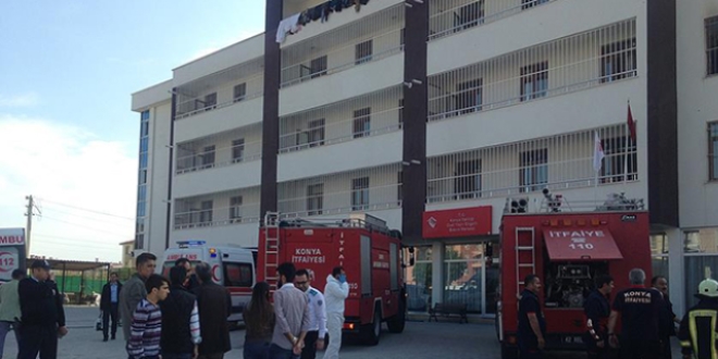 Engelli bak�m merkezinde yang�n: 1 �l�