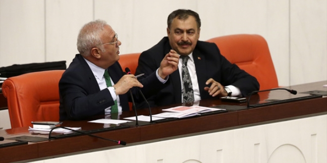 TBMM'de 'ahlaks�z' tart��mas�