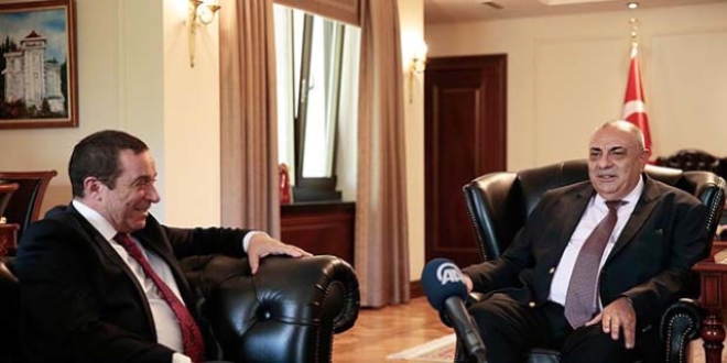 Başbakan Yardımcısı Türkeş, Serdar Denktaş ile bir araya geldi