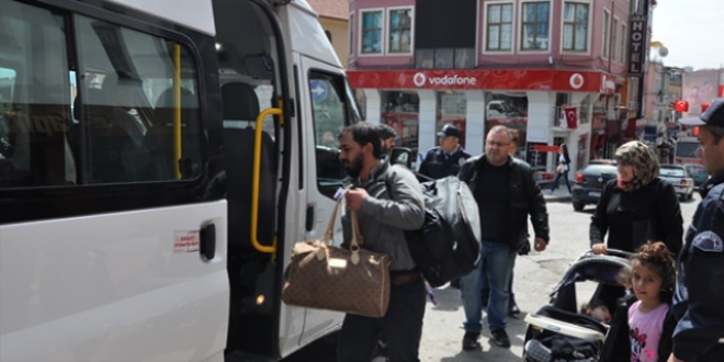 alma izni olamayan Suriyeliler geri gnderildi