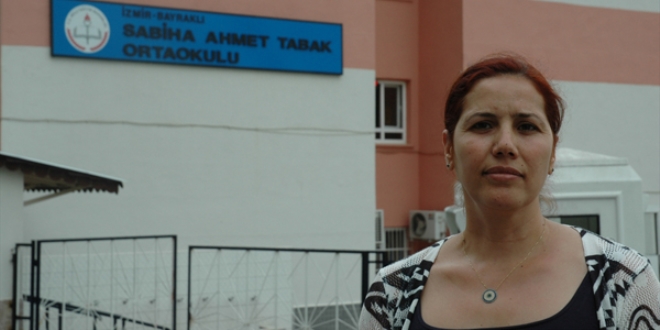 İzmir'de okul otoparkının yıkımını veliler engelledi