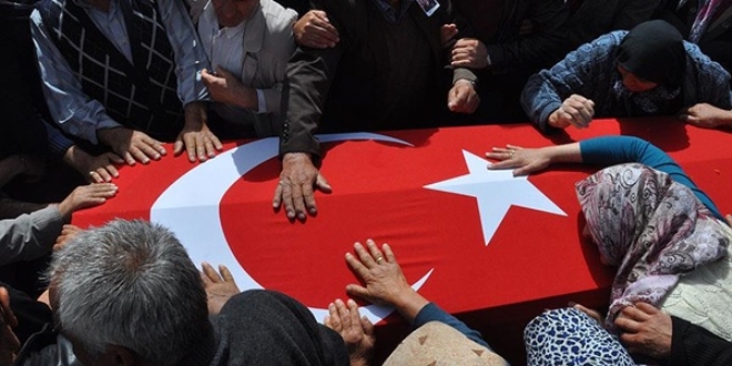 Şehit Piyade Uzman Çavuş Şimşek son yolculuğuna uğurlandı