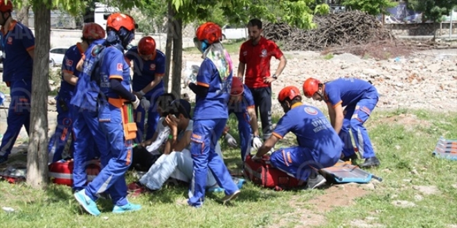 Siirt'te canlı bomba saldırısı tatbikatı