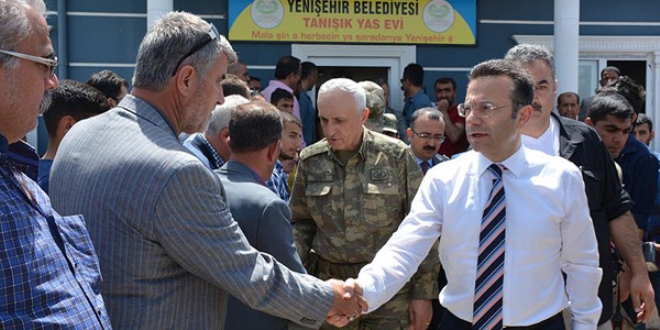 'Terör konusunda Diyarbakır halkı hassasiyetini öne çıkardı'