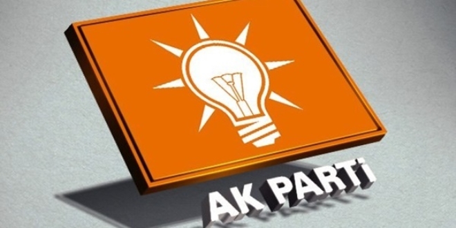 Kapal zarfla AK Parti'de babakan anketi