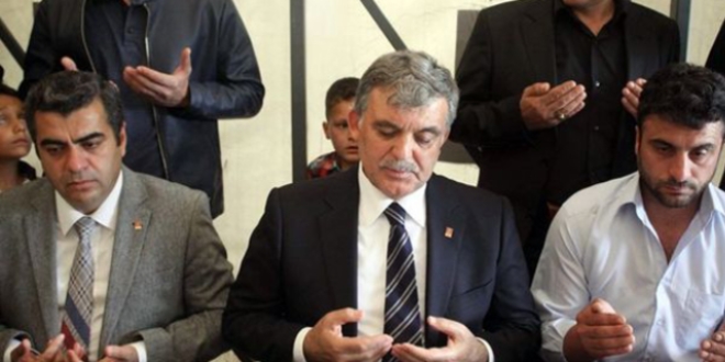 Cumhurbaşkanı Gül'den şehit ailesin taziye ziyareti