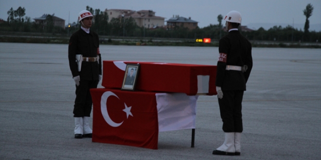 Şehit Uzman Çavuş Kartal için tören düzenlendi