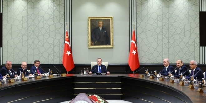 Kabinede 7 bakan değişecek