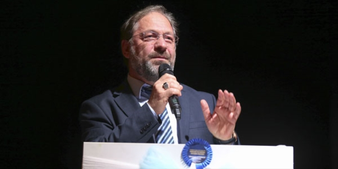'MEB'de 30-40 bin öğretmene ihtiyaç var'