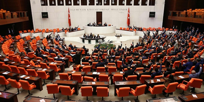 Dokunulmazlıklar bugün Meclis'te görüşülecek