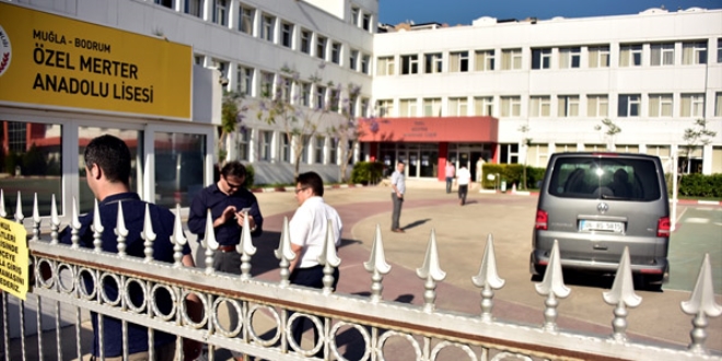 Bodrum'da özel bir kolej ile bazı evlerde arama yapıldı