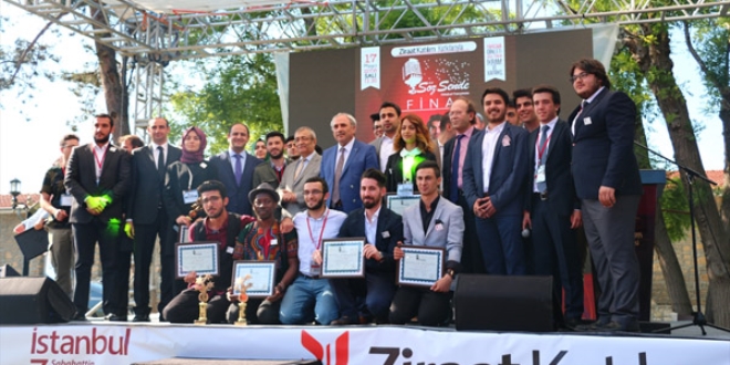 Üniversite öğrencileri hitabetlerini yarıştırdı