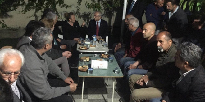Kılıçdaroğlu'ndan şehit ailesine taziye ziyareti