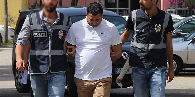 Binbaşı üniformasıyla kadınları 150 bin lira dolandırdı