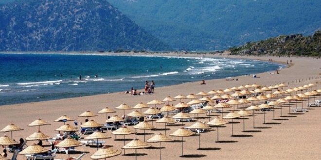 Bakanlık, 'İztuzu Plajı'nı ivedi olarak boşaltın