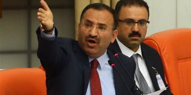 AK Parti kongresinde divan başkanı Bozdağ olacak