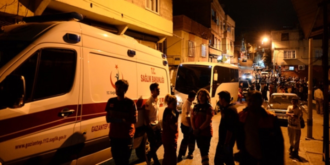 Hücre evine baskın, canlı bomba kendini patlattı