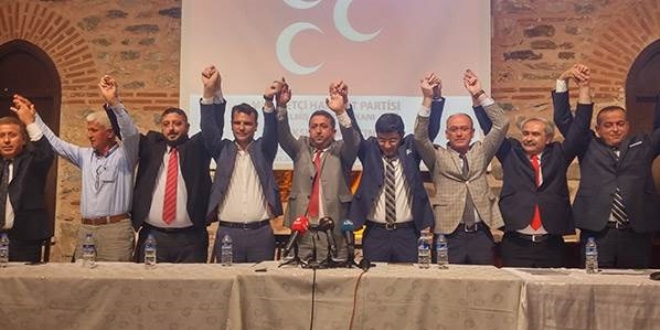 MHP Bursa teşkilatında 10 ilçe yönetimi istifa etti