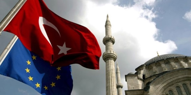 AB'den 'dokunulmazlık' açıklaması