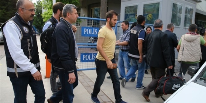 Merkez valisi ve 4 eski emniyet mdr tutukland